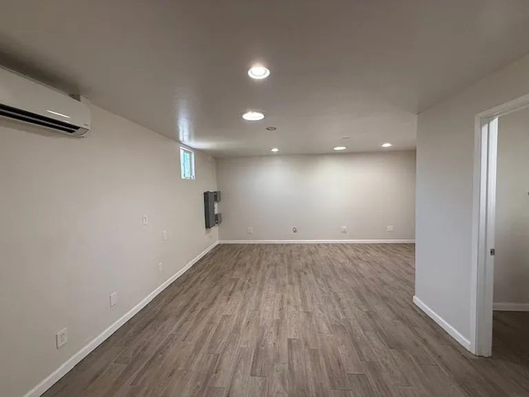 334 Roanoke Rd — Photo 10
