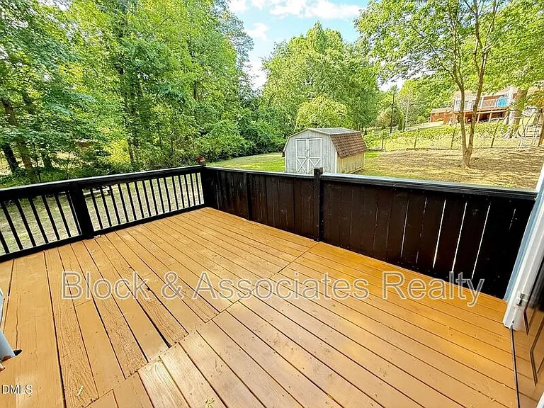 801 Carter Ave — Photo 21