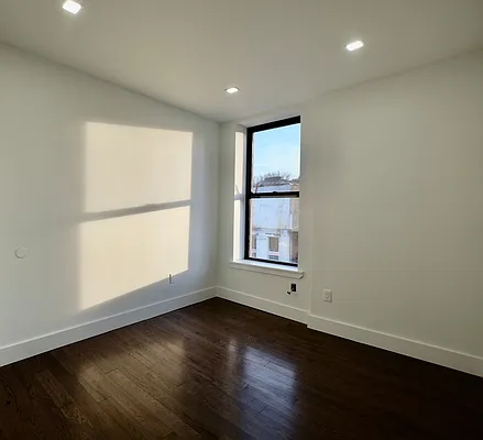 Rented by Skyward | media 6