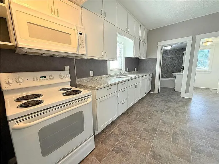 6521 Logan Ave — Photo 7
