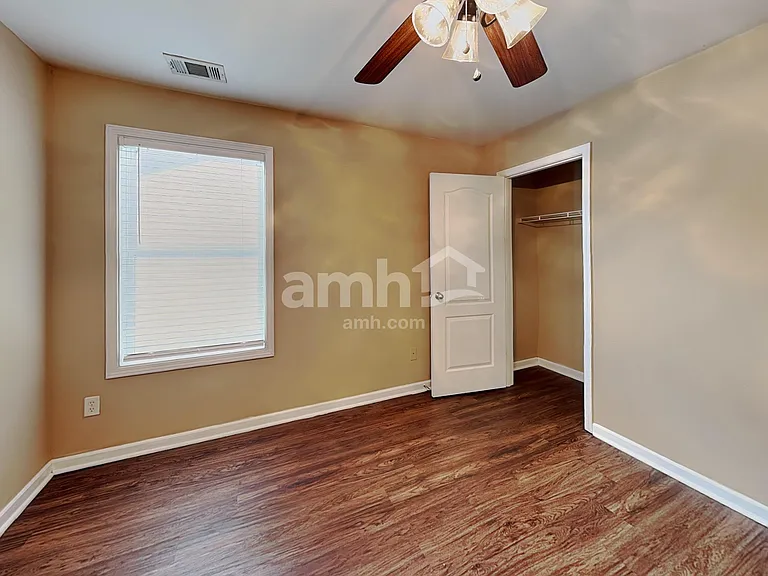 4813 Madison Point Cir — Photo 14