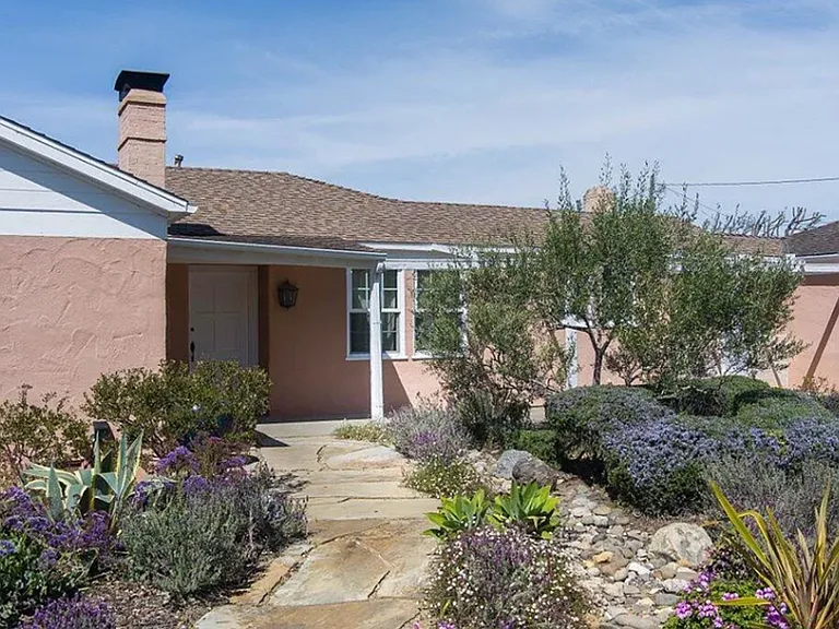 619 W Cypress Ave — Photo 3