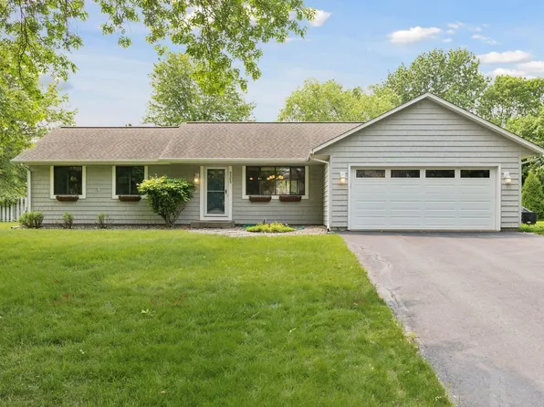 9363 Kingsview Ln N, Maple Grove, MN 55369