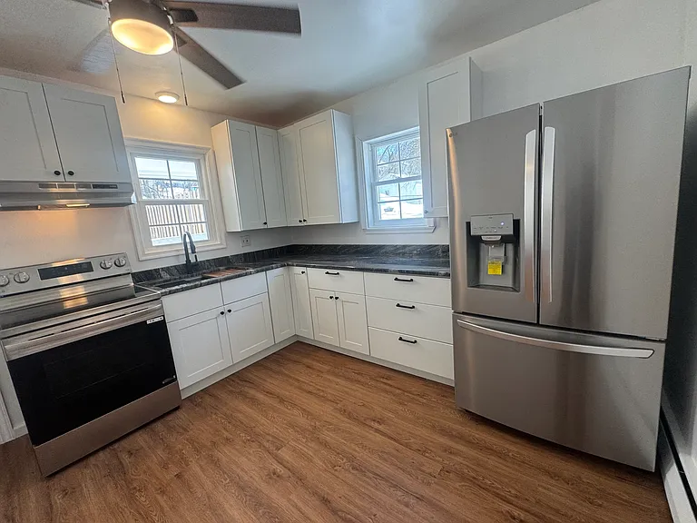 230 Church St — Photo 2