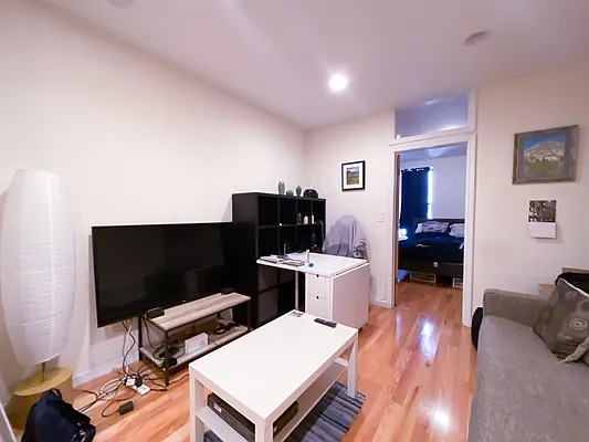 Rented by Compass | media 30