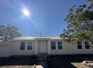 700 E 22nd St, Crane, TX 79731