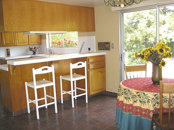 Light and airy breakfast area