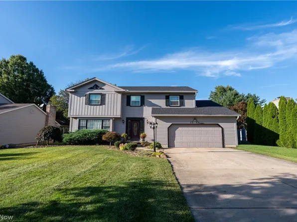 3388 Swallow Hollow Dr, Poland, OH 44514