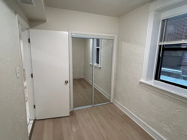 725 S Loomis St — Photo 11
