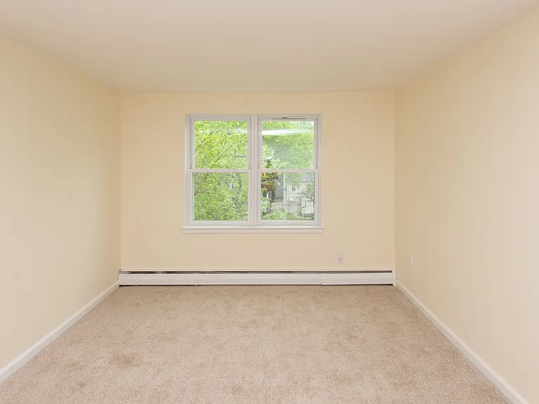 Eli Whitney Apartments — Photo 14