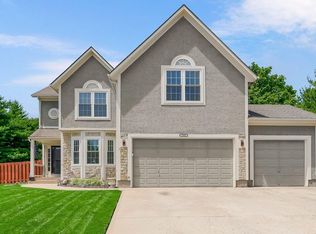 7929 W 155th Pl, Overland Park, KS 66223