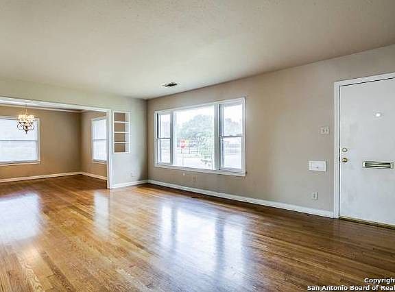 3rd image of 402 Larkwood Dr