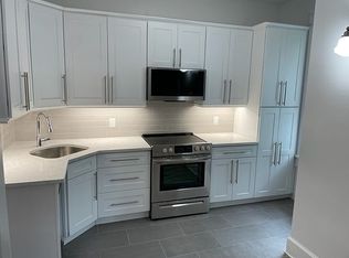 525 4th St #3Q, Brooklyn, NY 11215