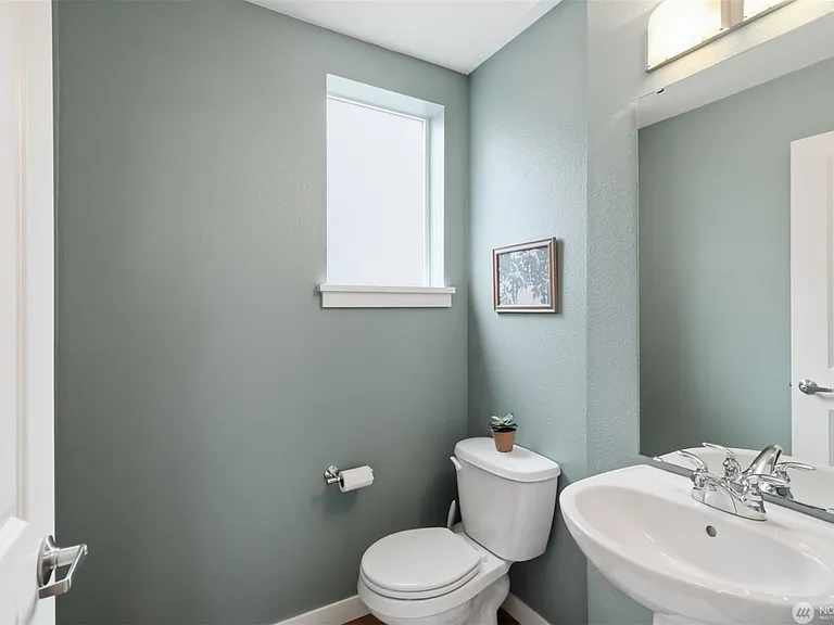 2225 NW Moraine Pl — Photo 14
