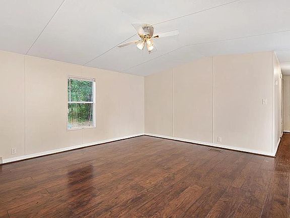 4th image of 9960 SE 151st Pl