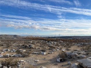 37 Near Boulder Rd, Victorville, CA 92392