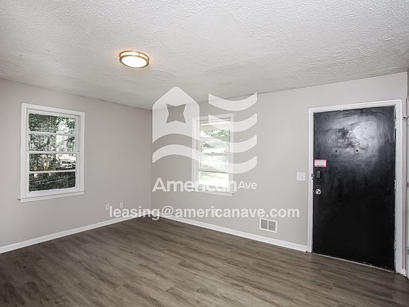17246_001_living_room_2.jpg