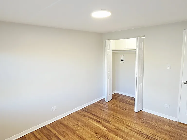 11011 - 13 South Lloyd Drive - #9 — Photo 15
