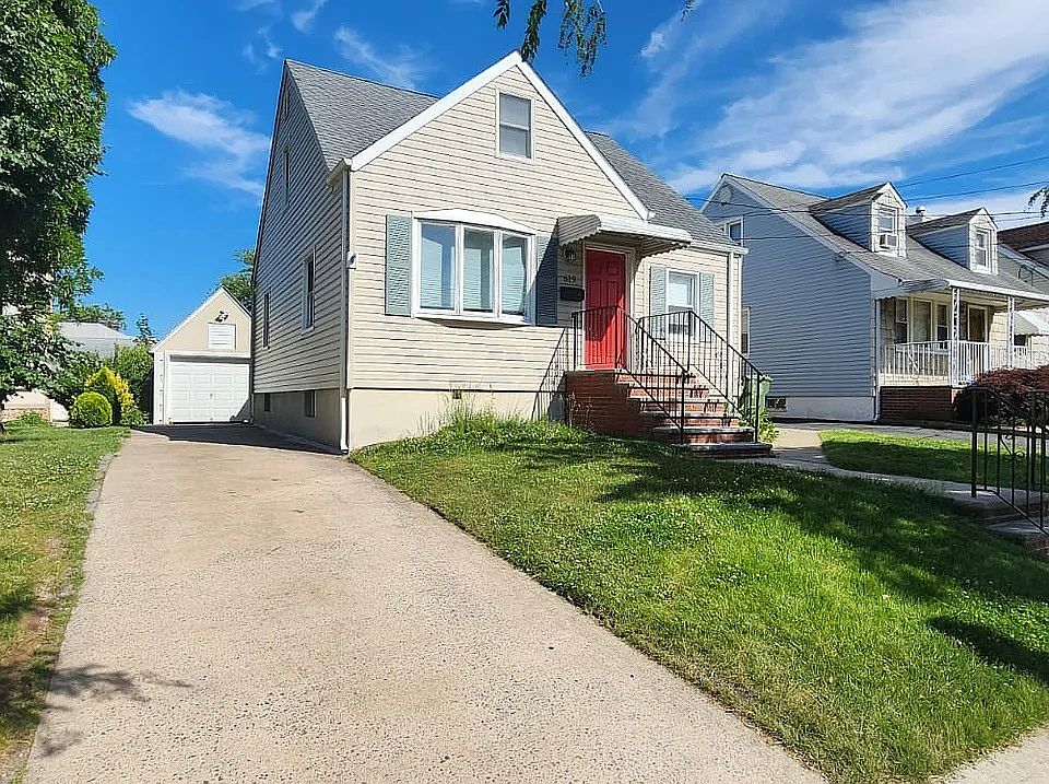 1st image of 611 W Blancke St