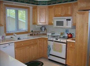 901 Silvervine Dr, Marshall, MN 56258