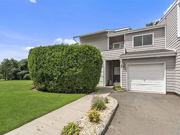 2nd image of 40 Vista Dr