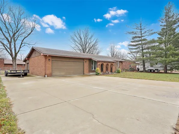 2264 Worth Ave, Bunker Hill, IL 62014