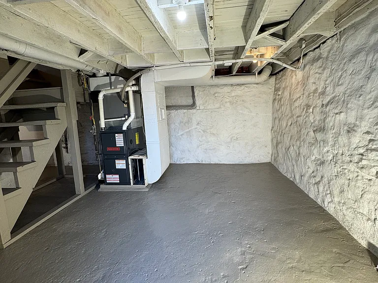 513 Spruce St — Photo 20