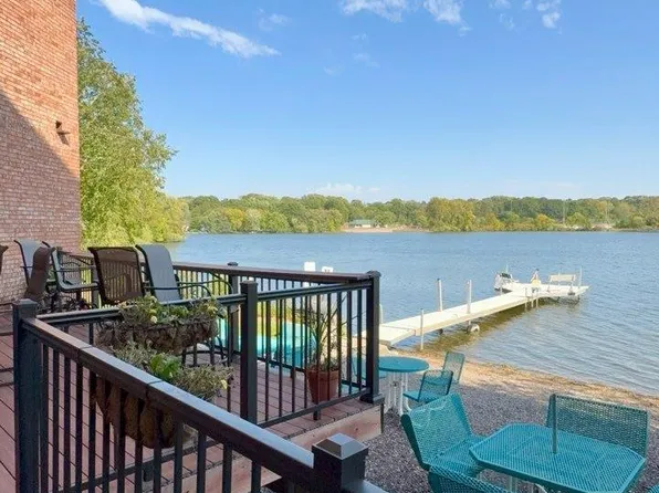 329 Geneva Ave N APT 411, Oakdale, MN 55128