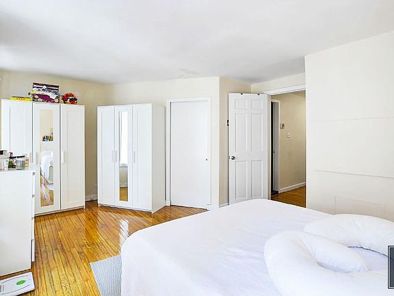 5th image of 105 E 37th St APT 4A