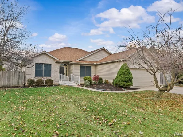 1670 W Ellsworth Rd, Ann Arbor, MI 48108