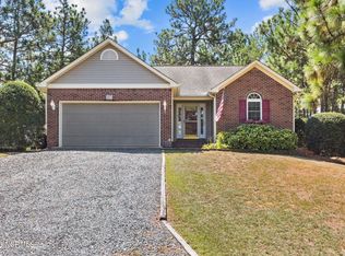 10 Monroe Ln, Pinehurst, NC 28374