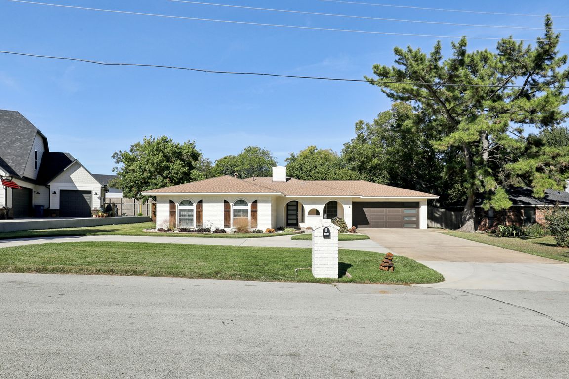 Mercury Dr-S0511-001.jpg