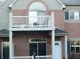 15705 Parkway Ln APT 3, Southgate, MI 48195