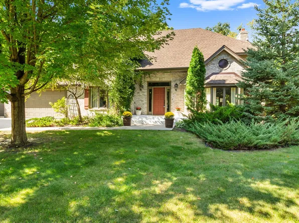 5620 Star Ln, Shorewood, MN 55331