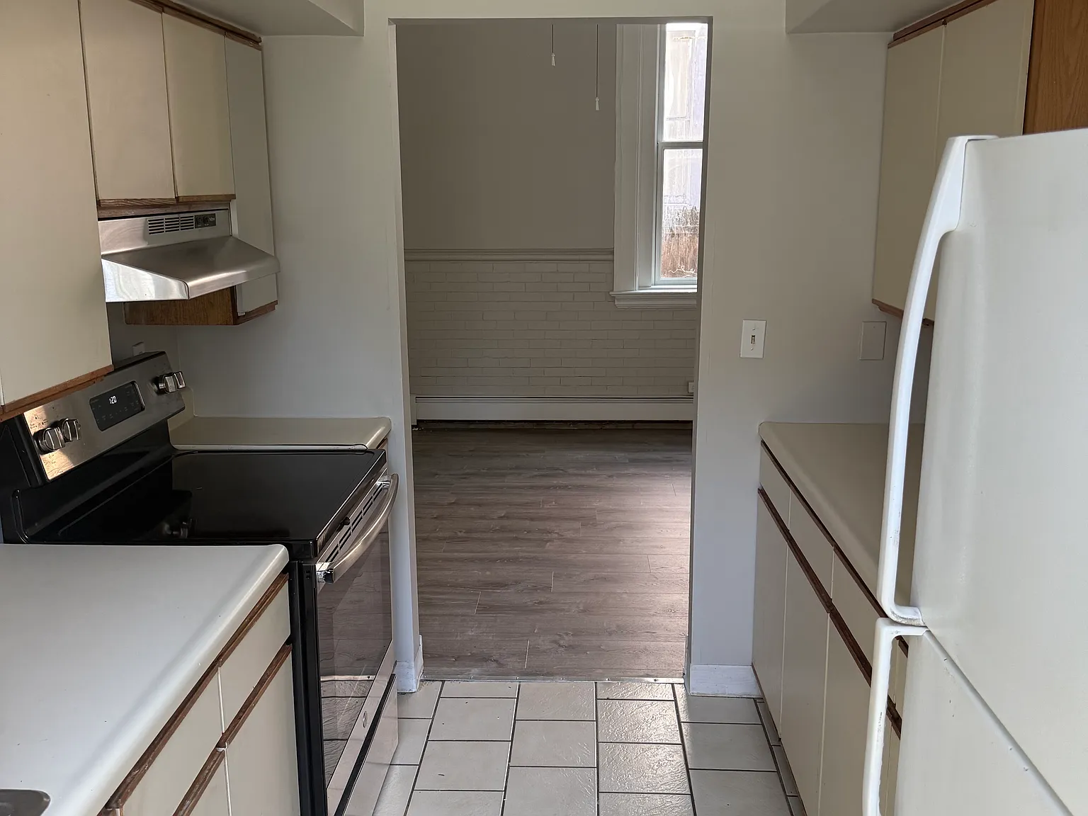 2 bed, 950 sqft, $1,150 — Photo 4