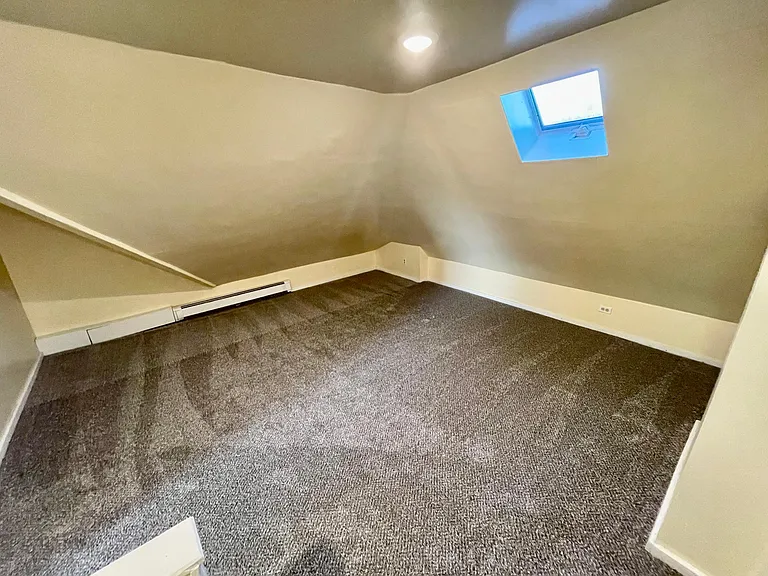 65 Elizabeth St #B — Photo 9