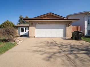4724 38b Ave NW, Edmonton, AB T6L5B9