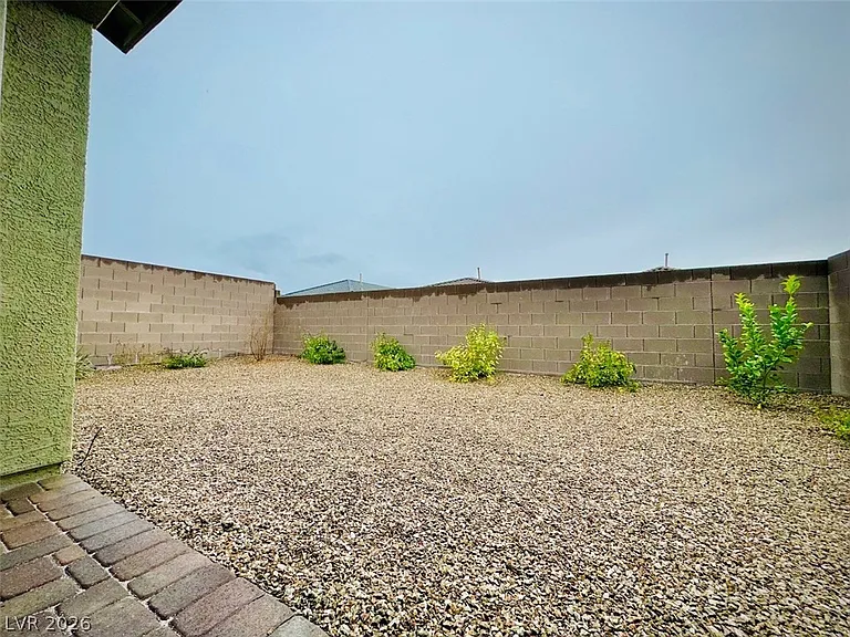 2563 Boboviste St — Photo 38