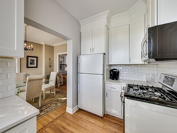4th image of 3520 N Lake Shore Dr APT 9H
