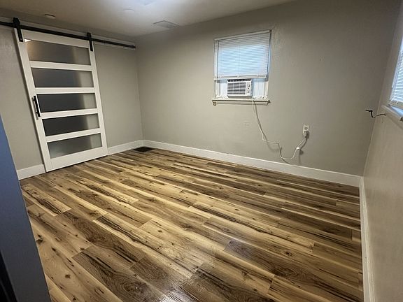 2nd image of 1001 W Walnut St Unit A