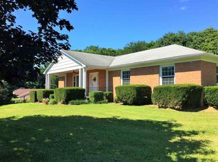 811 Lammermoor Dr, Staunton, VA 24401