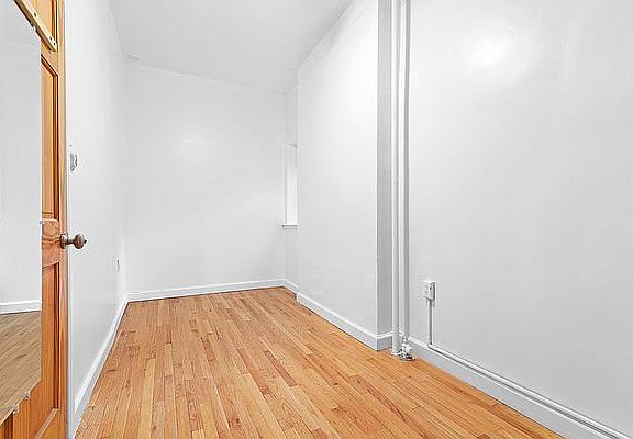 4th image of 328 W 12th St APT 2S