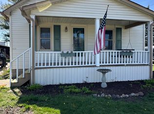 68121 Howard St, Richmond, MI 48062