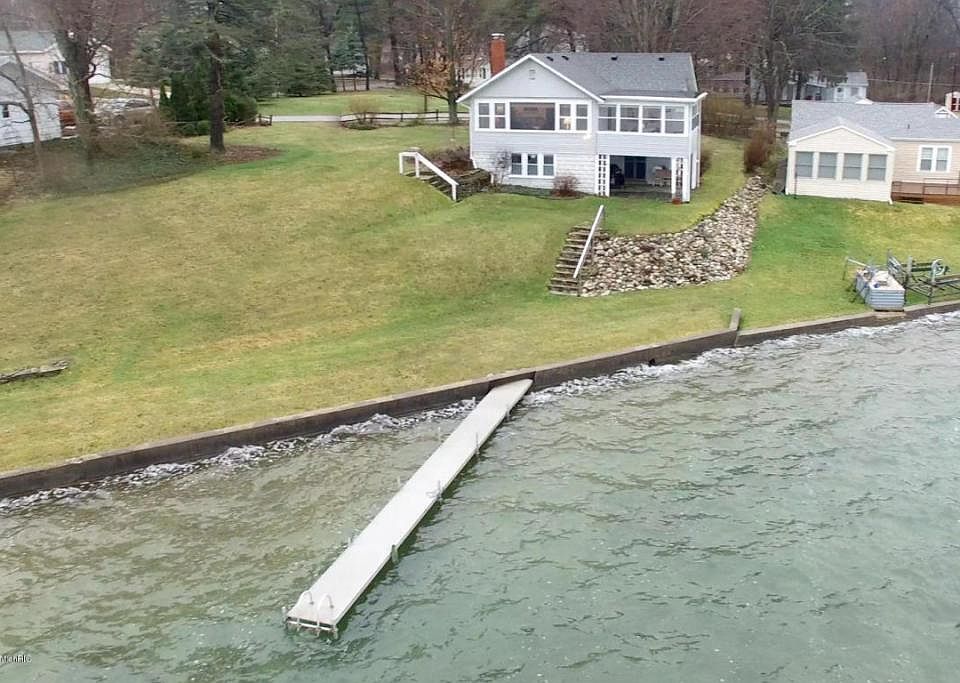 1st image of 50465 W Lakeshore Dr