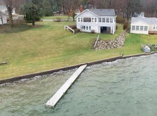 50465 W Lakeshore Dr, Dowagiac, MI 49047
