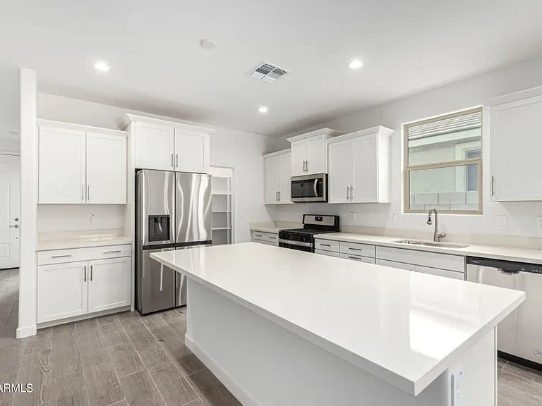 10773 W Baden St — Photo 3