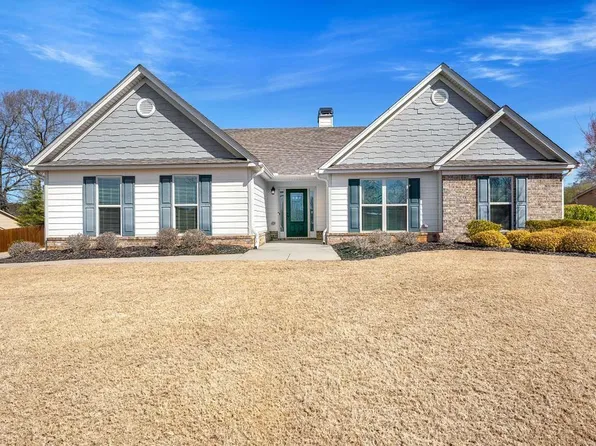 472 Logans Way, Hoschton, GA 30548
