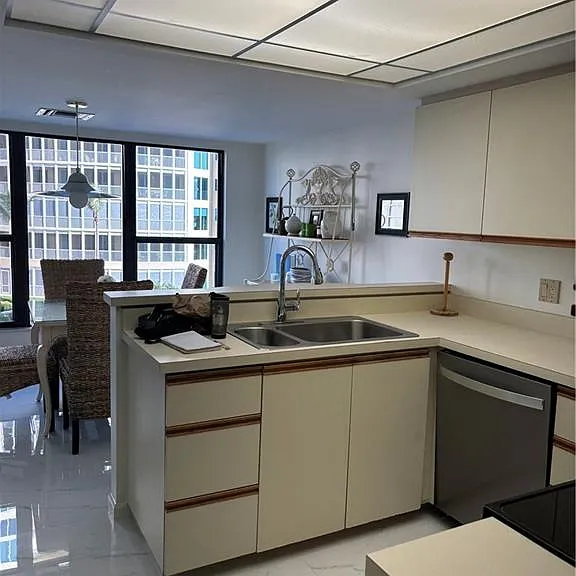 4451 Gulf Shore Blvd N #601 — Photo 13