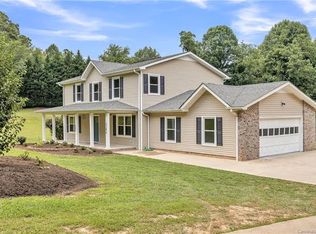 3284 Butler Bridge Rd, Mills River, NC 28759