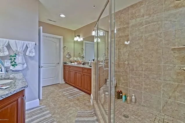 915 Shoreline Dr W #132 — Photo 13